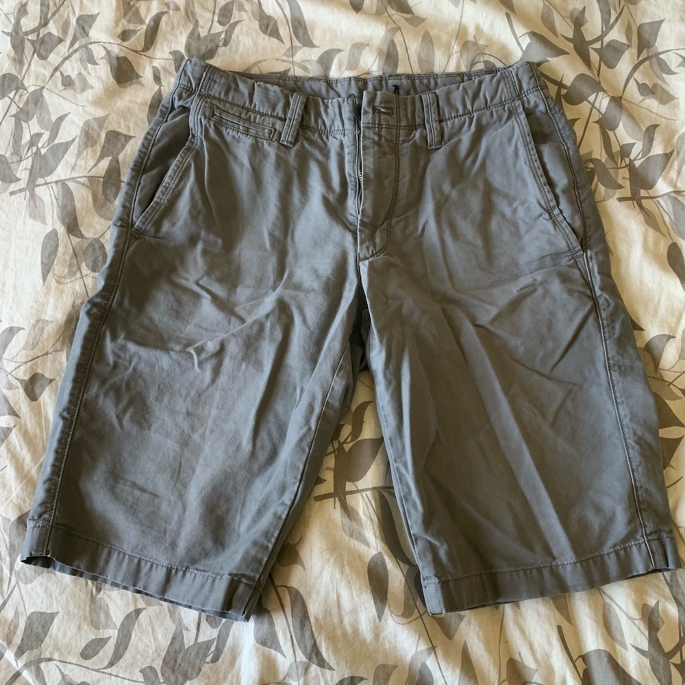 GAP men’s gray shorts!